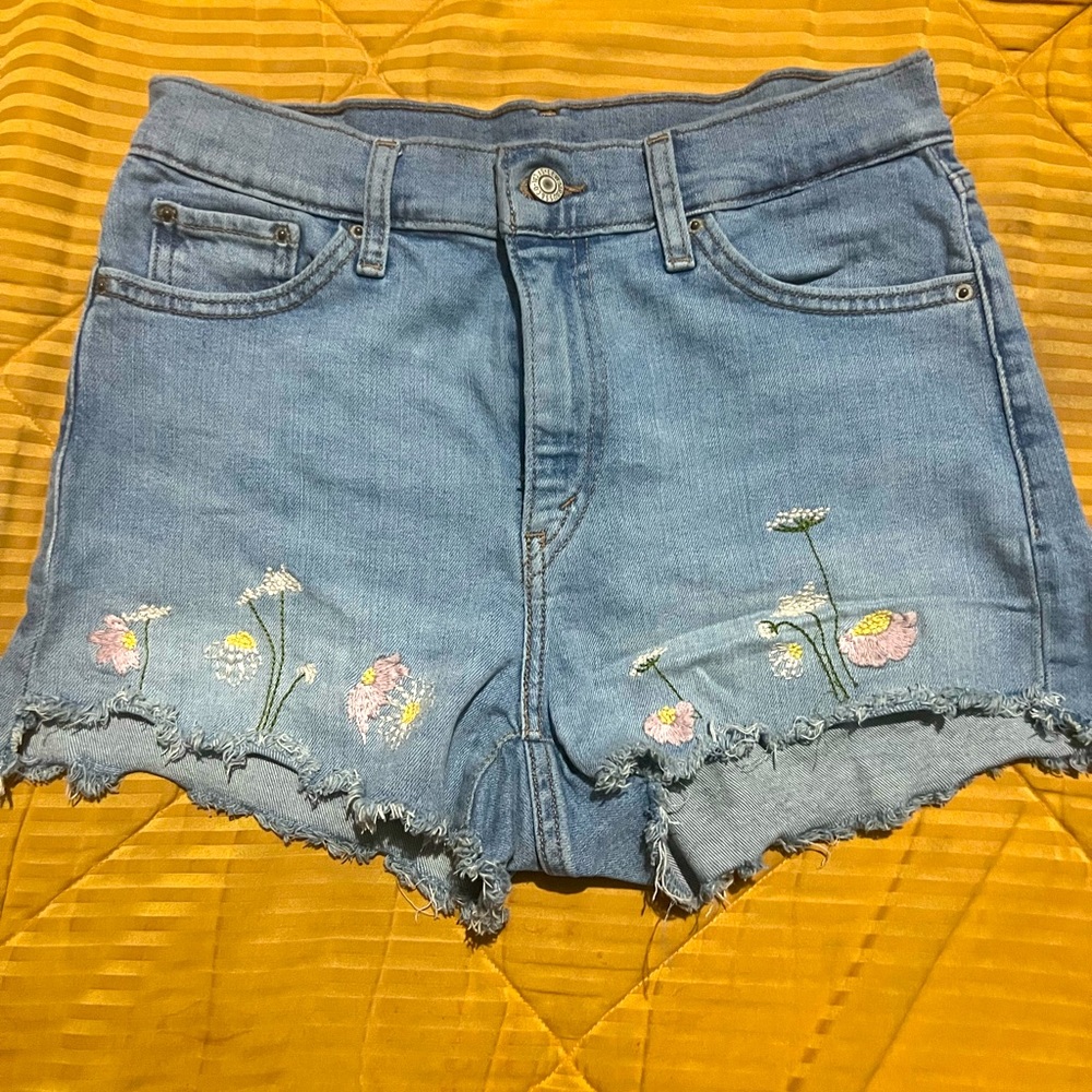 Levis ladies shorts